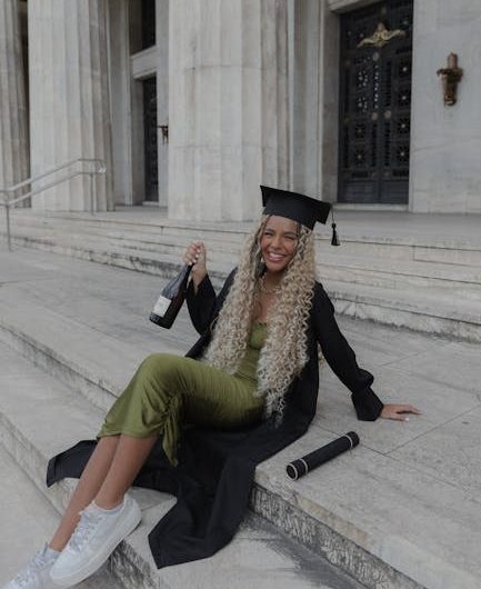 Купить диплом визажиста в Карагае